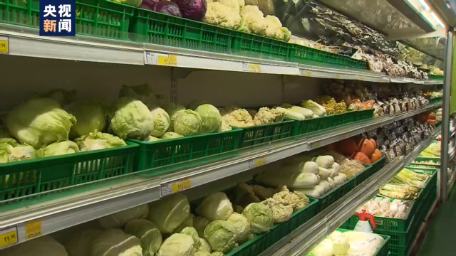 追夢(mèng)赤子心丨年交易額達(dá)100億元 帶動(dòng)3萬多人就業(yè)&hellip;留學(xué)回國的他這樣穩(wěn)住百姓&ldquo;菜籃子&rdquo;&rarr;